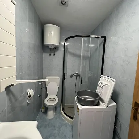 5 Majba Apartment *