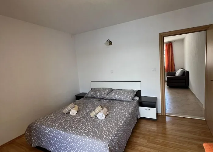 5 Majba Apartament
